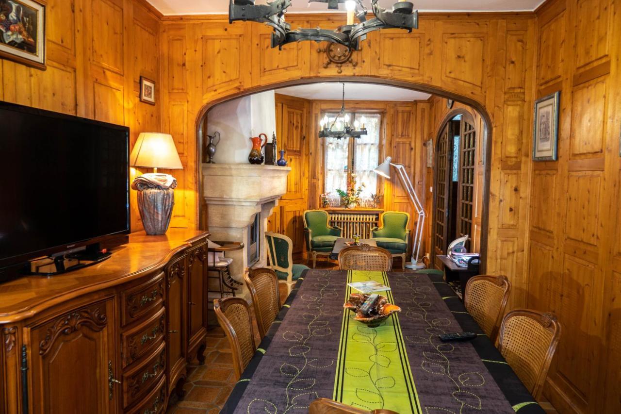 Vila Maison Avec Patio Dans Le Centre Historique Terrasson Exteriér fotografie