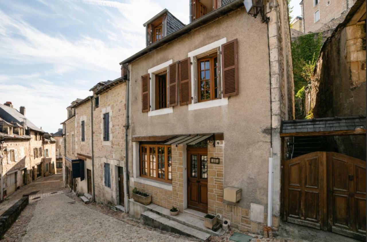 Vila Maison Avec Patio Dans Le Centre Historique Terrasson Exteriér fotografie